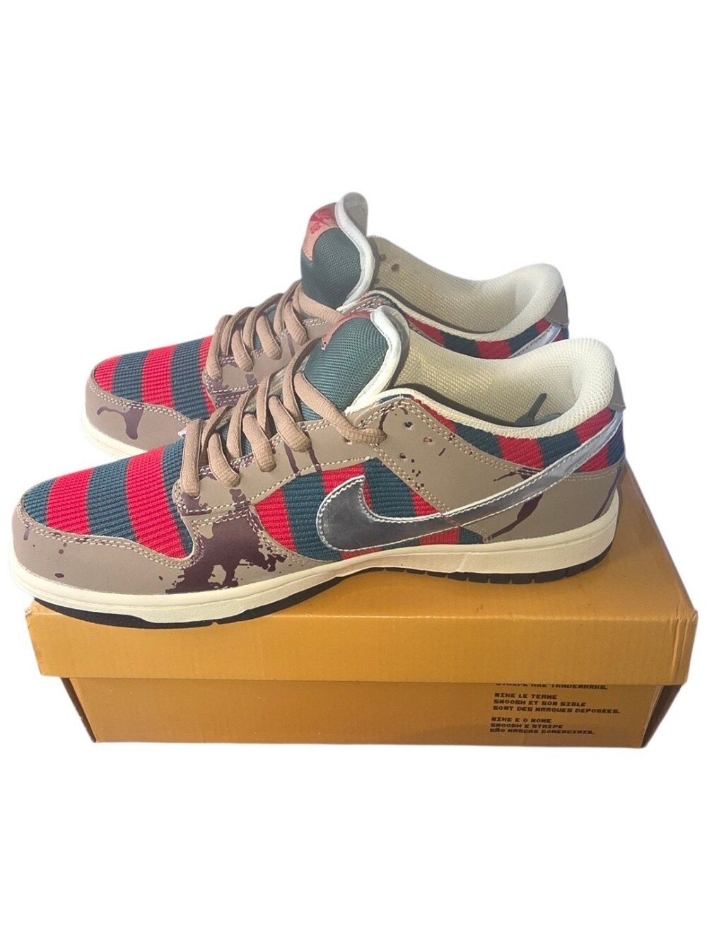 Nike SB Dunks "Freddie Kruger" Size 10 Deadstock NEW